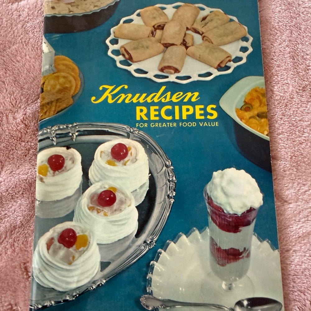 Vintage Cookbook Collection - Picture 6 of 13